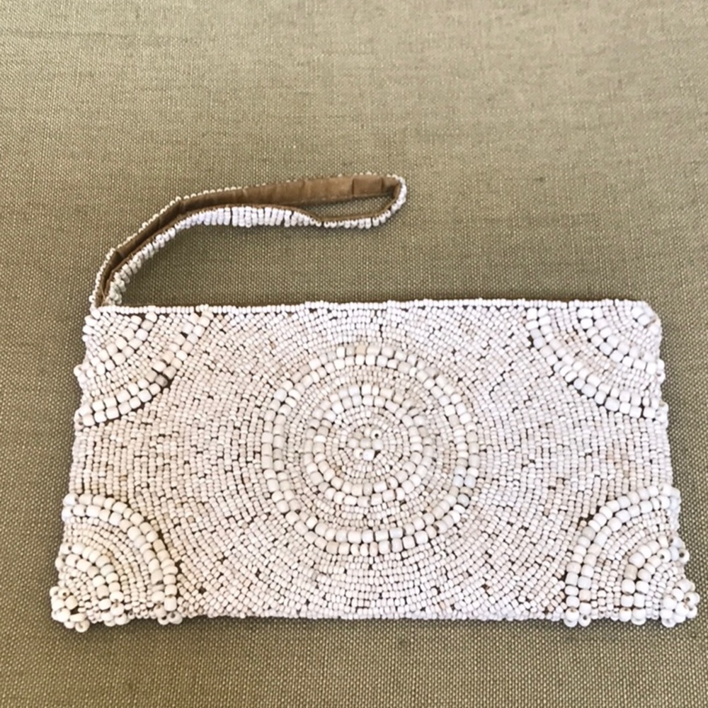 Tommy Bahama beaded wristlet 🌴